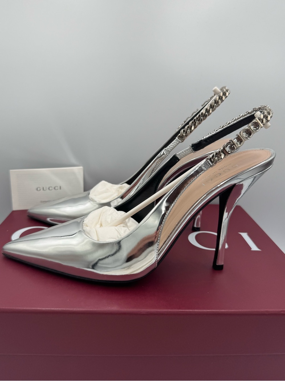 NEW Gucci Signorina Silver Metallic Leather Slingback Pumps EU 38.5. Heels 11 cm
